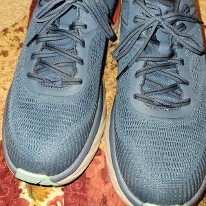 Hoka Bondi 7